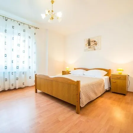 Apartman With A Parking Space - 12466